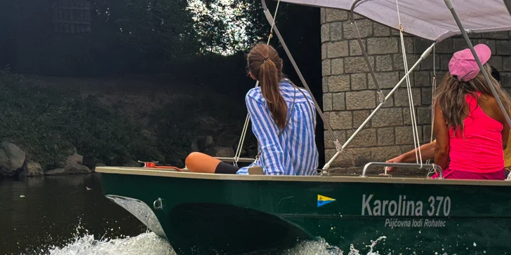 Pronájem paddleboardu nebo lodě pro dvě až čtyři osoby: půjčovna na řece Moravě
