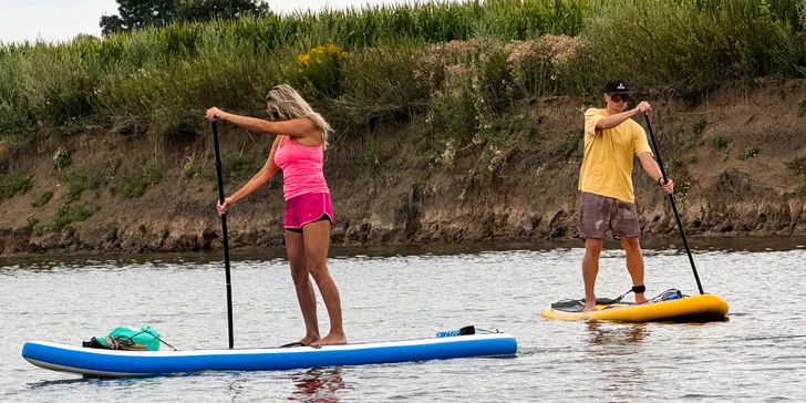 Pronájem paddleboardu nebo lodě pro dvě až čtyři osoby: půjčovna na řece Moravě