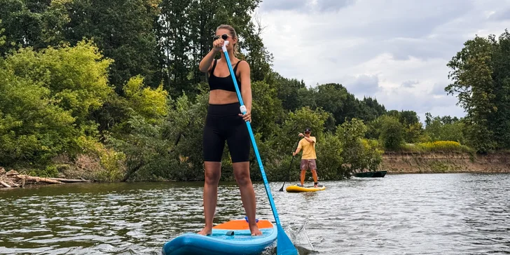 Pronájem paddleboardu nebo lodě pro dvě až čtyři osoby: půjčovna na řece Moravě