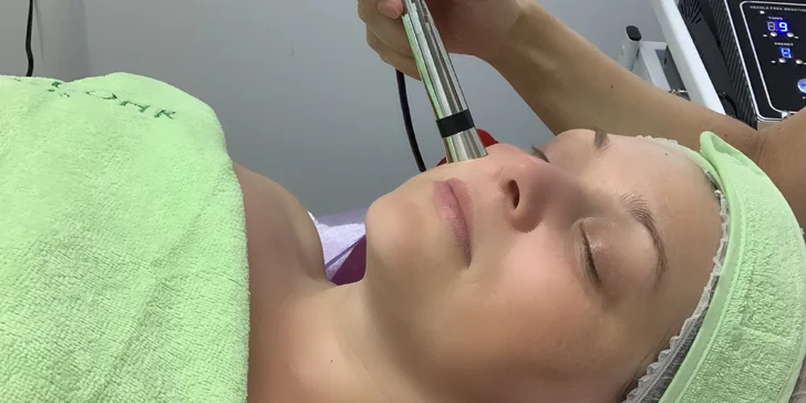 Kosmetické ošetření pleti: hloubkové čištění, peeling i diamantová mikrodermabraze