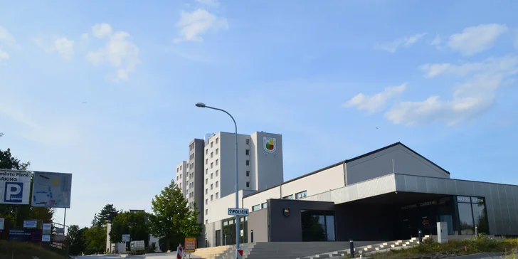 Vstupní vyšetření nebo kompletní dentální hygiena pro dospělé