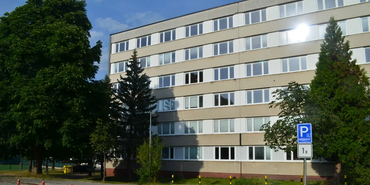 Vstupní vyšetření nebo kompletní dentální hygiena pro dospělé