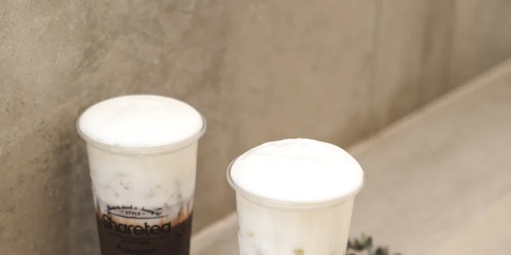 Osvěžující bubble tea pro 1 i 2 os. vč. toppingu: mléčný, zelený i ovocný čaj