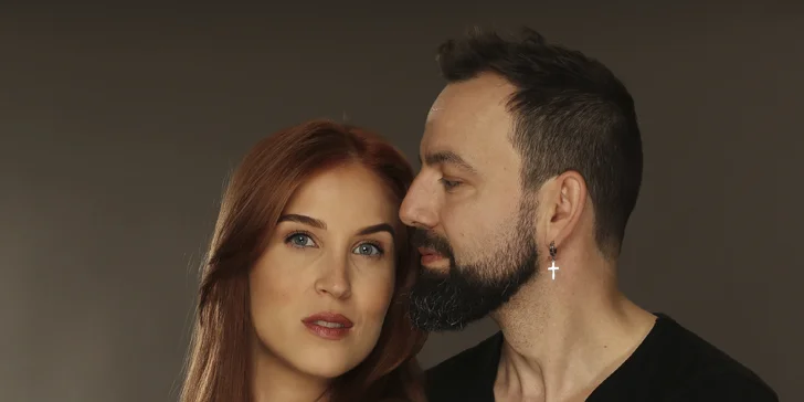 Profesionální ateliérové či exteriérové focení: až pro 4 osoby, 10–20 fotografií