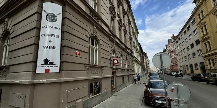 Míchaný drink, belgické vafle i snídaně pro 1-2 osoby vč. horkého nápoje