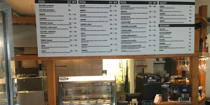 Jedna či dvě pizzy dle výběru o průměru 32 či 40 cm i s domácím ledovým čajem