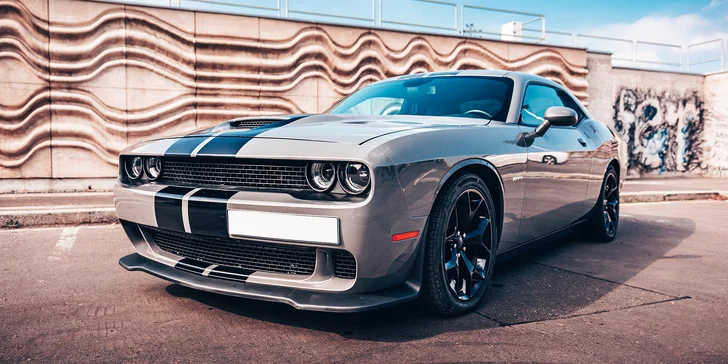 Zažijte pravou Ameriku s Dodge Challenger V8 HEMI: 20–50 min. jízdy i svezení se závodníkem