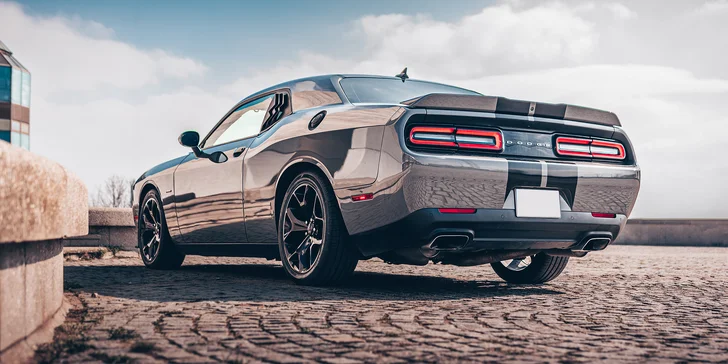 Zažijte pravou Ameriku s Dodge Challenger V8 HEMI: 20–50 min. jízdy i svezení se závodníkem