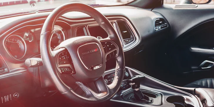 Zažijte pravou Ameriku s Dodge Challenger V8 HEMI: 20–50 min. jízdy i svezení se závodníkem
