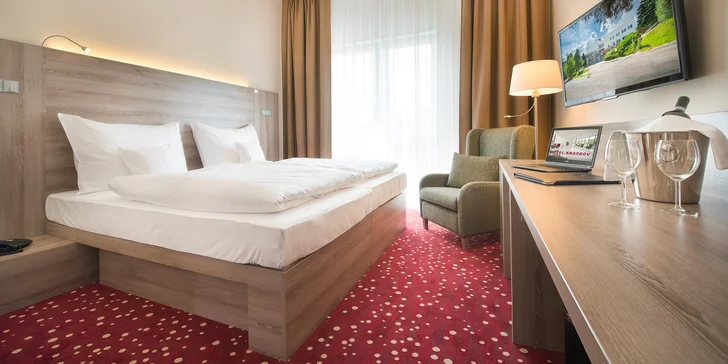 Železné hory: 4* hotel s neomezeným wellness, bazénem a polopenzí, jen 6 km od Seče