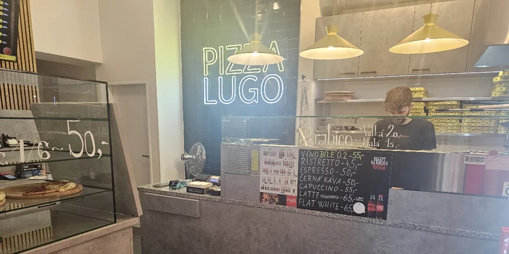 Pizza do krabice: Margerita, Hawai i Quattro Formaggi, 32 cm, voucher na jednu nebo dvě pizzy
