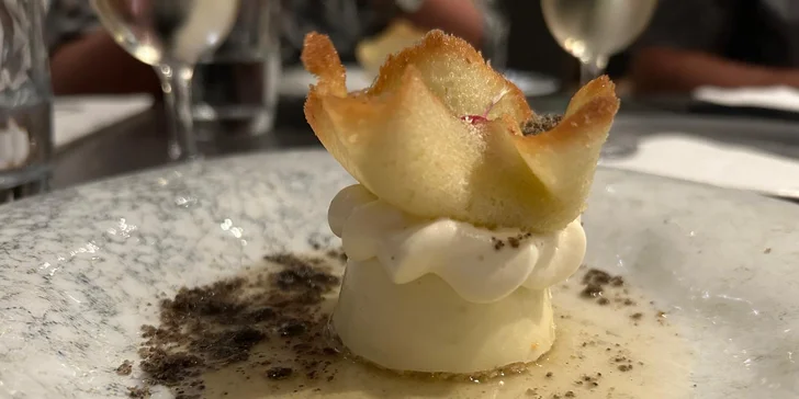 Restaurace v 7. patře Tančícího domu: 3chodové menu pro 2 osoby podle výběru