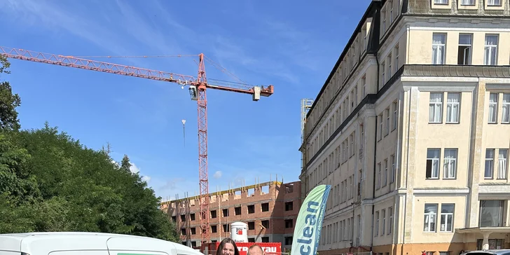 Ekologické ruční mytí auta: exteriér i interiér, personál přijede až k vám