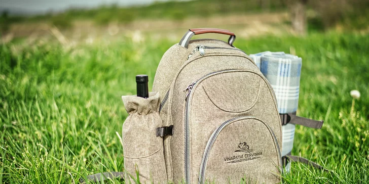Piknik ve vinici pro 2 osoby: piknikový set s vínem, frizzante i občerstvením