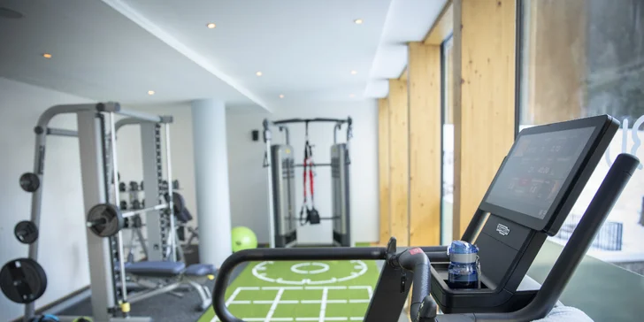 Zima v Kitzbühelských Alpách: 4* hotel s polopenzí i neomezeným wellness a lyžování na 43 km sjezdovek