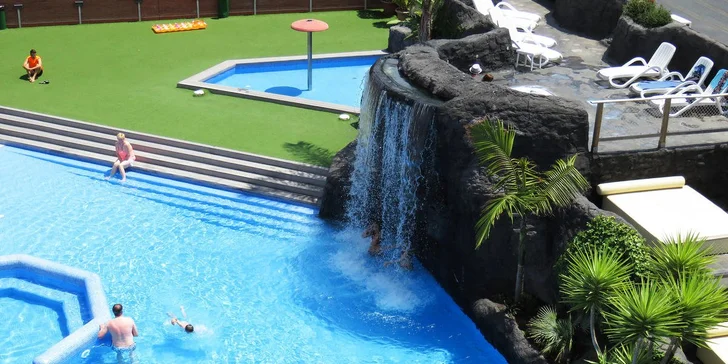 Letecky do Španělska: 3* hotel Papi na Costa Brava, polopenze, bazény a 200 m na pláž