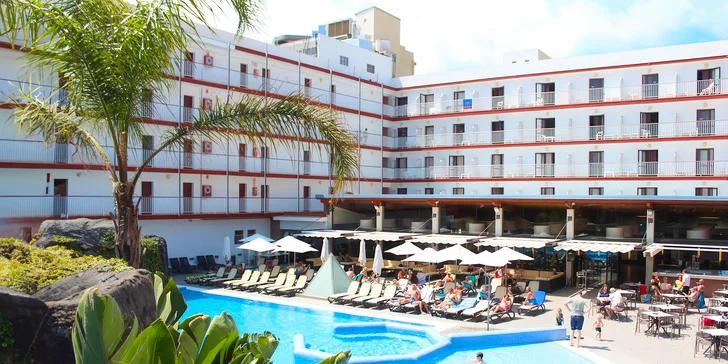 Letecky do Španělska: 3* hotel Papi na Costa Brava, polopenze, bazény a 200 m na pláž