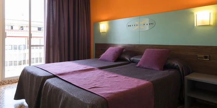 Letecky do Španělska: 3* hotel Papi na Costa Brava, polopenze, bazény a 200 m na pláž