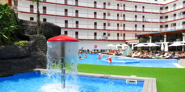 Letecky do Španělska: 3* hotel Papi na Costa Brava, polopenze, bazény a 200 m na pláž