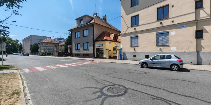 Omlazující kosmetická péče: čištění ultrazvukovou špachtlí i masáž obličeje a dekoltu