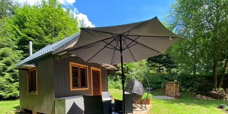 Útulný tiny house v přírodě Podkrkonoší až pro 4 osoby