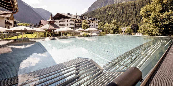 Luxusní Tyrolsko: hotel 300 m od lanovky, bohatá polopenze, bazény a saunový svět