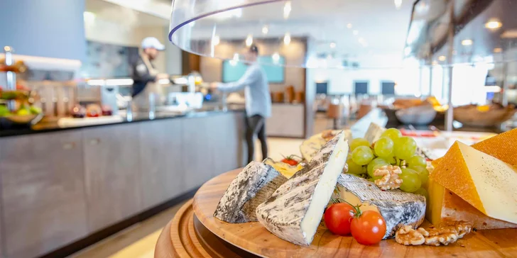 Zima v Kitzbühelských Alpách: 4* hotel s polopenzí i neomezeným wellness a lyžování na 43 km sjezdovek