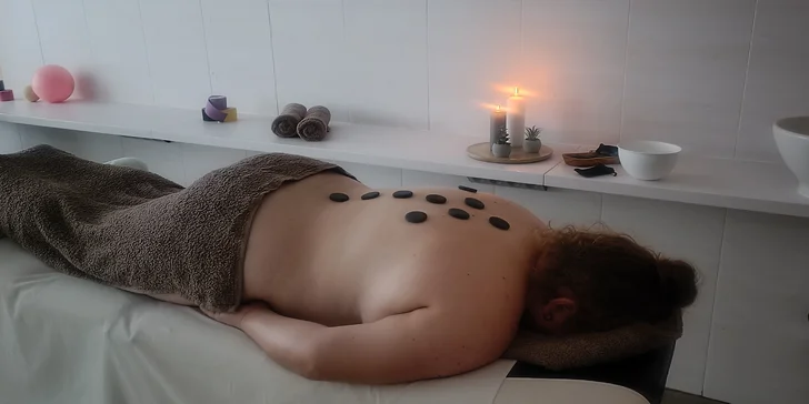 Uvolnění a relaxace na 20–90 min.: masáž zad, šíje, dolních končetin i celého těla