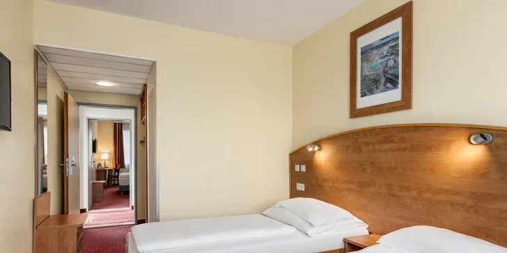 Hotel se snídaní v Praze: za památkami i na nákupy, lokalita u Chodovské tvrze
