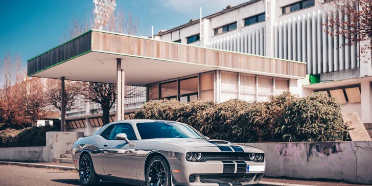 Zažijte pravou Ameriku s Dodge Challenger V8 HEMI: 20–50 min. jízdy i svezení se závodníkem