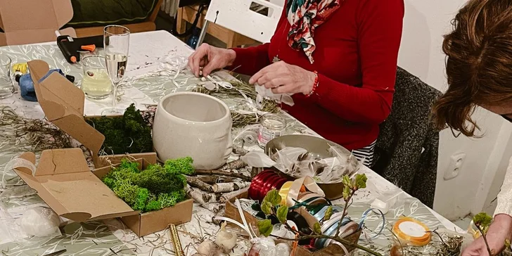 Podzimní floristický workshop aranžování květin v dýni vč. občerstvení: 1-2 os.