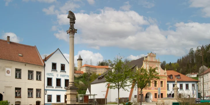 Historický penzion v Rožmberku nad Vltavou: přímo u řeky, se snídaní a vínem