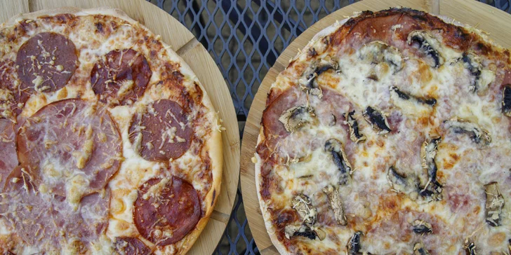 Pizza o průměru 32 cm podle výběru z 9 druhů pro 1 nebo 2 osoby