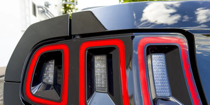 Ford Mustang Convertible 3.7 V6: spolujízda, řízení i pronájem