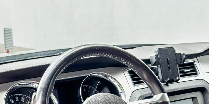 Ford Mustang Convertible 3.7 V6: spolujízda, řízení i pronájem
