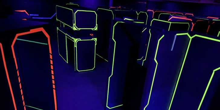 Vstup na nejmodernější laser game i s nápojem až pro 10 hráčů ve dnech pondělí až čtvrtek