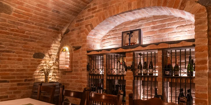 Luxusní 4chod. italské menu pro dva: hovězí carpaccio, medailonky i sklenka vína