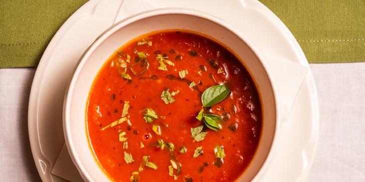 Luxusní 4chod. italské menu pro dva: hovězí carpaccio, medailonky i sklenka vína