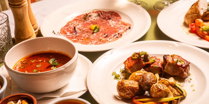 Luxusní 4chod. italské menu pro dva: hovězí carpaccio, medailonky i sklenka vína