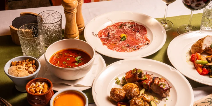 Luxusní 4chod. italské menu pro dva: hovězí carpaccio, medailonky i sklenka vína