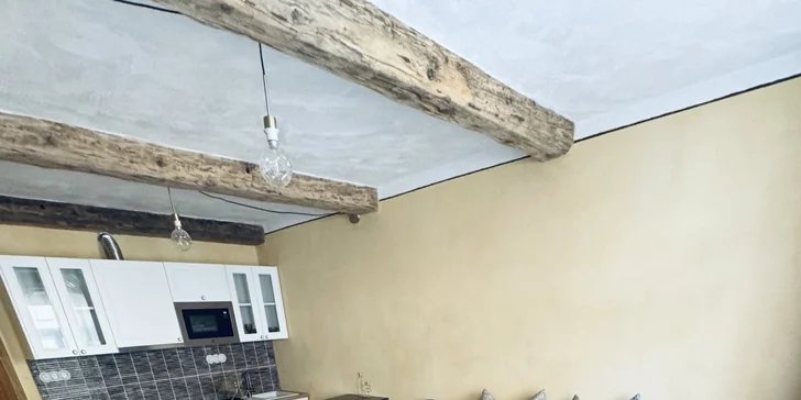 Pobyt v Třebíči: apartmán se snídaněmi, BBQ večeře i degustace whisky