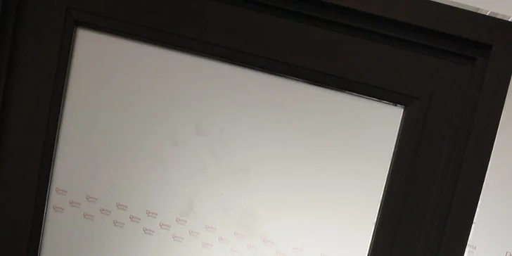 Barvení obočí, laminace řas i obočí nebo prodlužování metodou řasa na řasu
