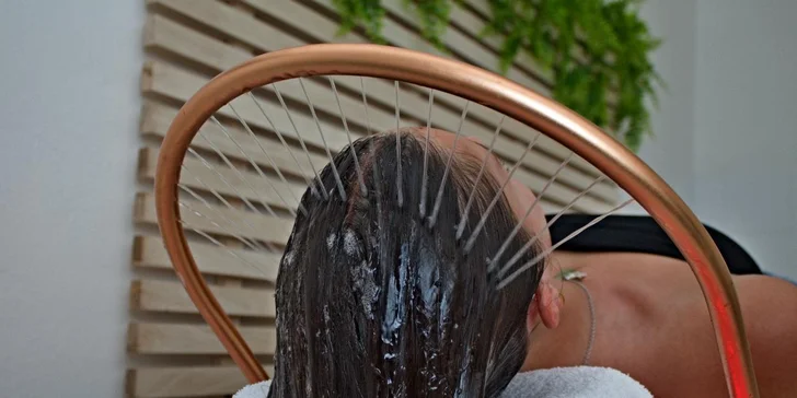 Relaxační spa pro vlasy: mytí, keratinový zábal, masáž hlavy a foukaná