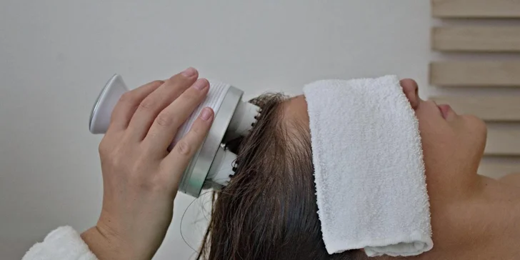 Relaxační spa pro vlasy: mytí, keratinový zábal, masáž hlavy a foukaná