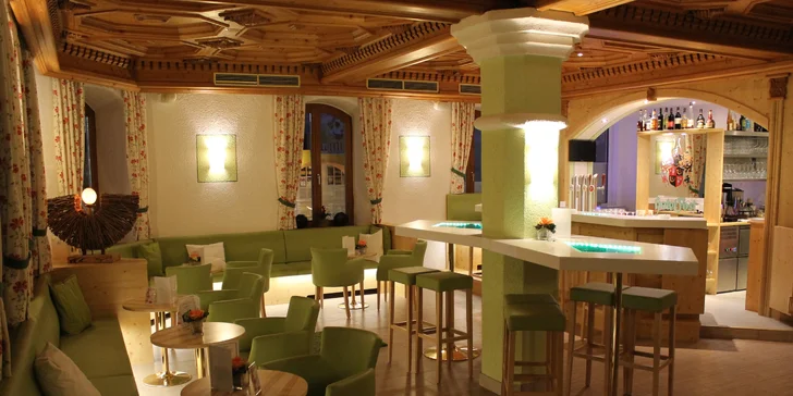 Zima v rakouských Alpách: 3* hotel se snídaní, wellness, 1 dítě zdarma i first minute sleva