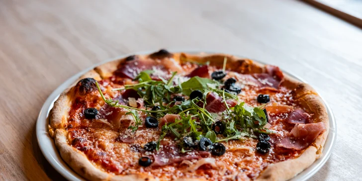 Itálie v Harrachově: pizza o průměru 32 cm podle výběru ze 4 druhů