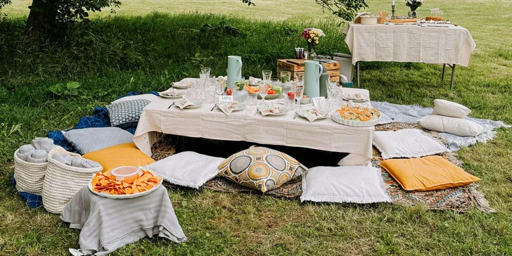 Piknik v olomouckém Rozáriu plný dobrot, krásné dekorace i hry a repráček