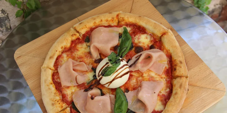 Italská pizza dle výběru: sýrová, špenátová, s pancettou i krevetami