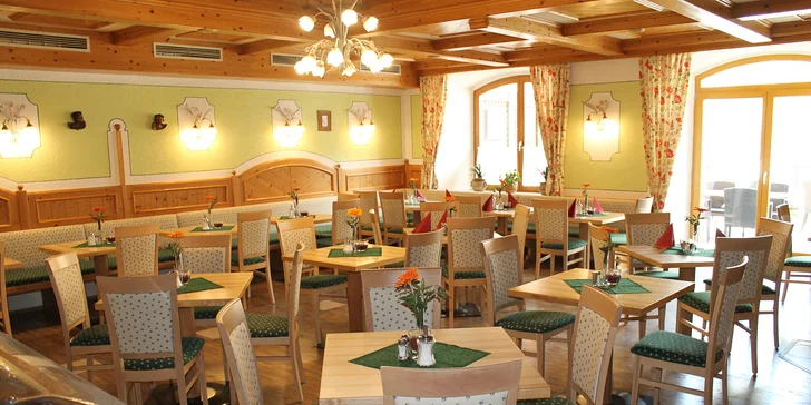 Zima v rakouských Alpách: 3* hotel se snídaní, wellness, 1 dítě zdarma i first minute sleva