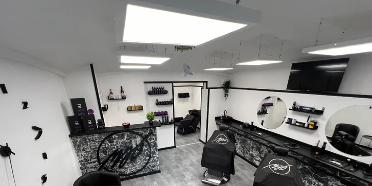 Péče o vousy i vlasy nebo kompletní péče v barberu